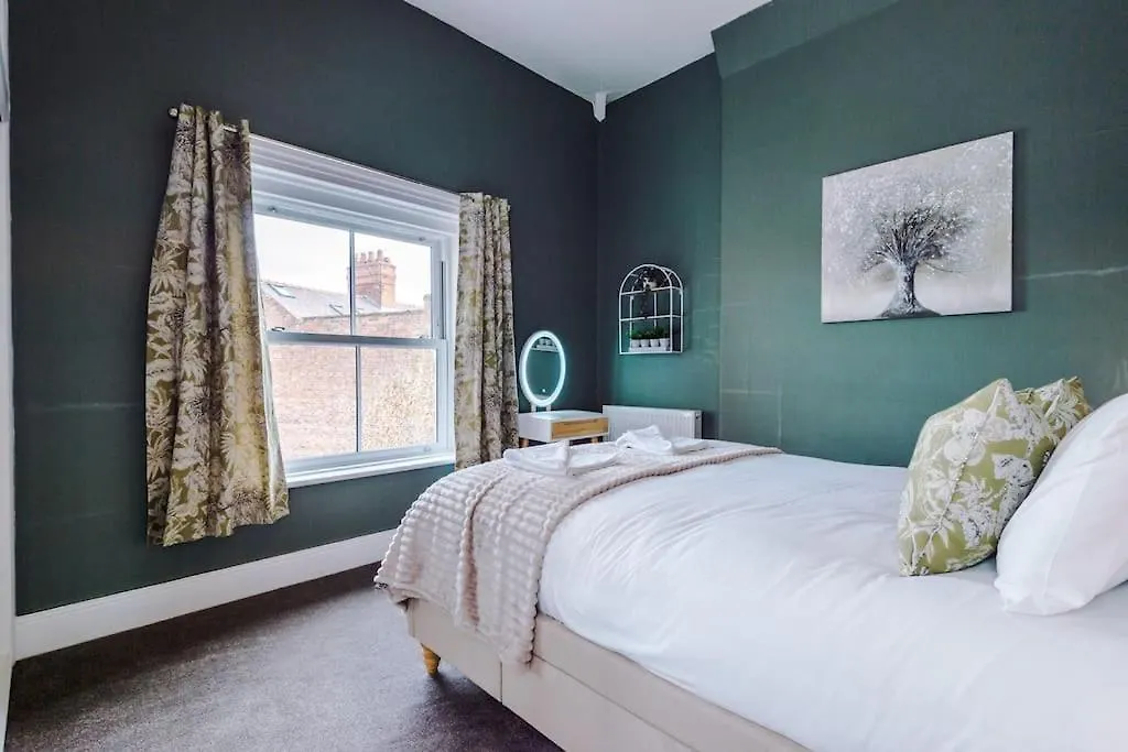 1B Victorian Retreat In Chester 0*,