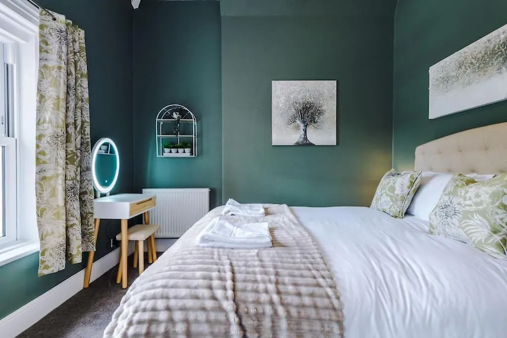1B Victorian Retreat In Chester